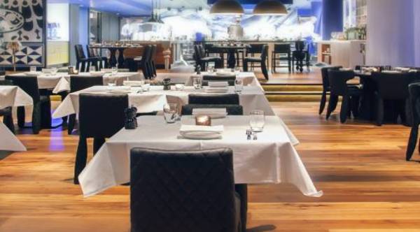 Commercial Air Cooler with Ventilation System